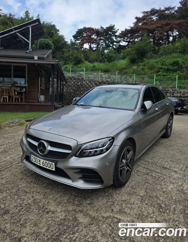 Mercedes-Benz C-Class C300e 4MATIC AMG Line