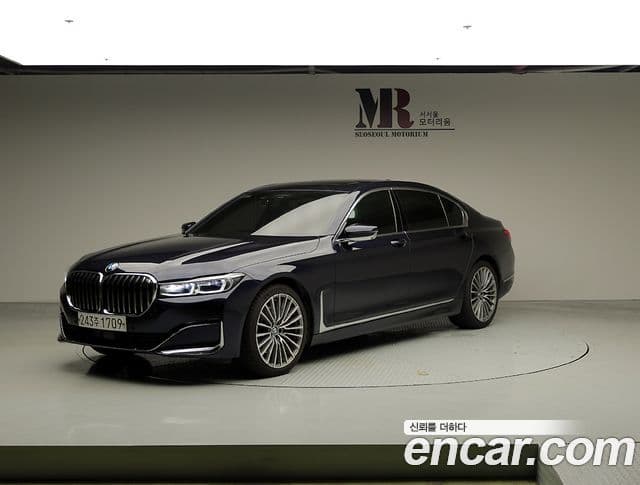 BMW 7-Series 740Li xDrive Design Pure Excellence