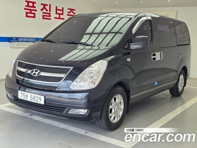 Hyundai Starex 12-Seater Wagon CVX Deluxe