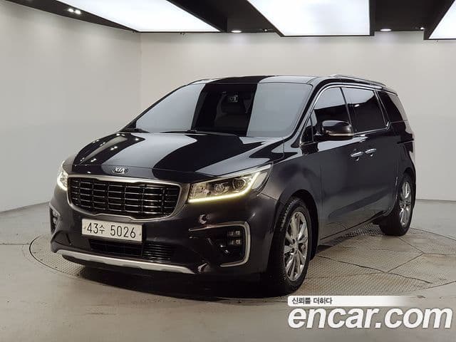 Kia Carnival 9-Seater Prstige