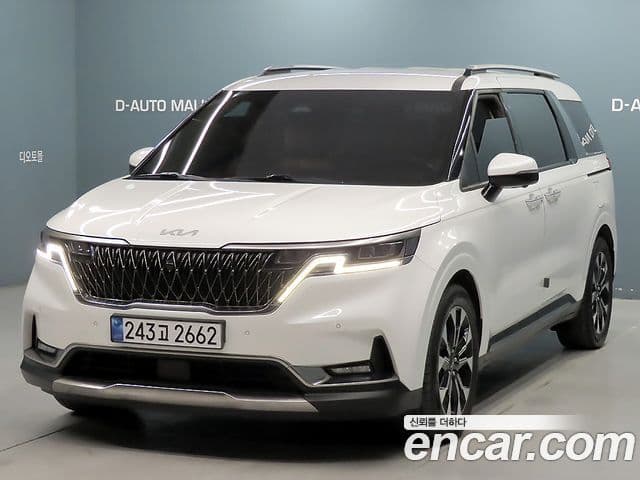 Kia Carnival Gasoline 9-Seater Noblesse